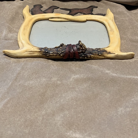 RUSTIC ANTLER HUNTING DOG PICTURE FRAME - Picture 9 of 15